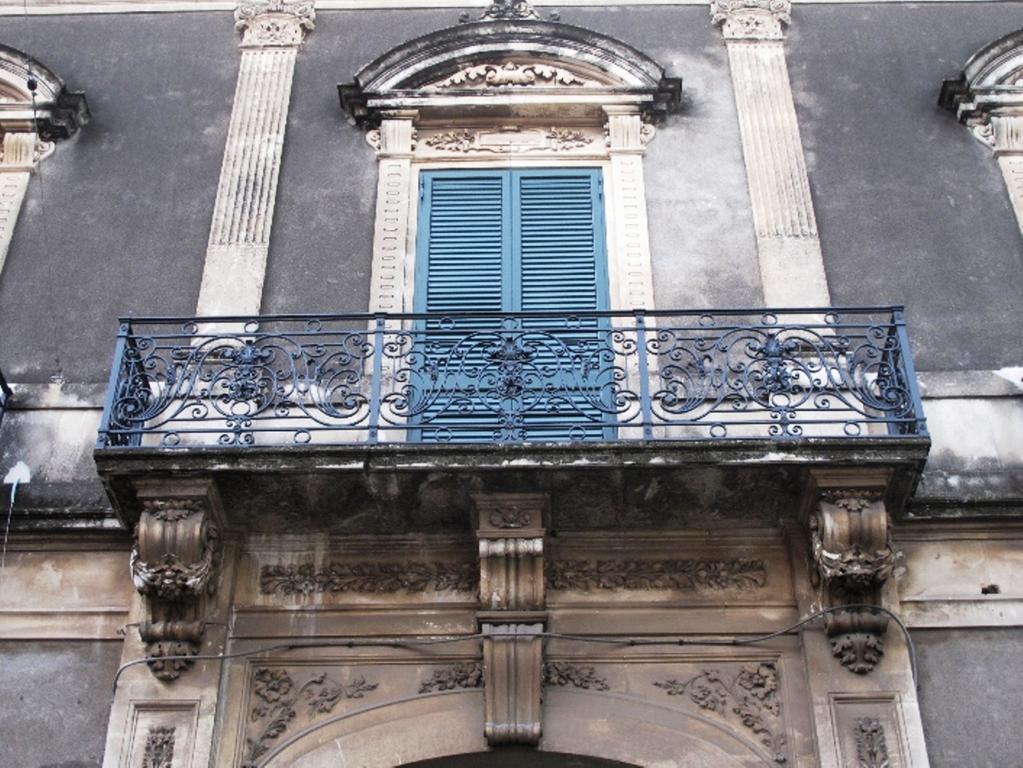 B&B Di Charme Camelie Palazzo Nicotra Riposto ภายนอก รูปภาพ