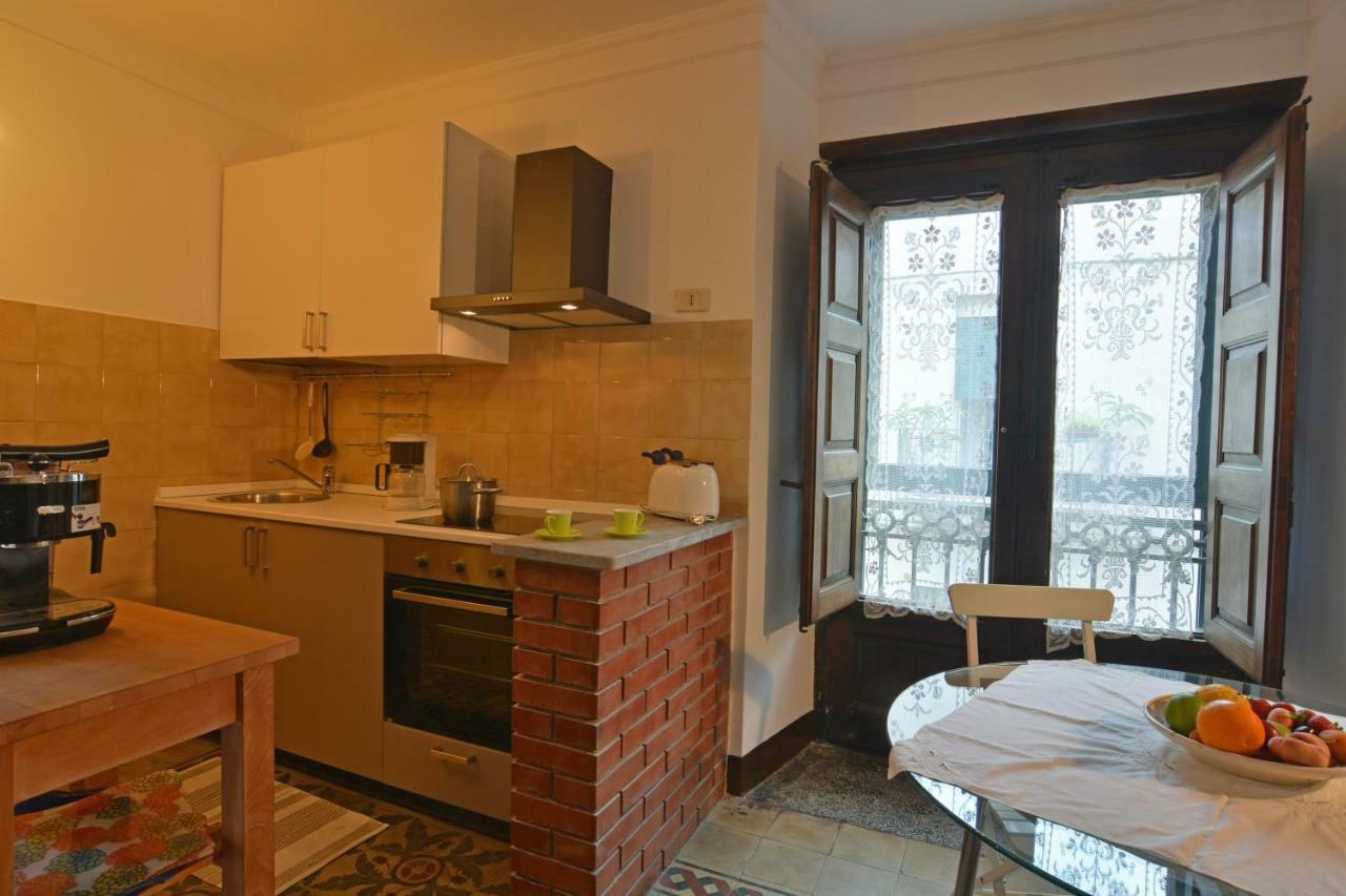 B&B Di Charme Camelie Palazzo Nicotra Riposto ภายนอก รูปภาพ