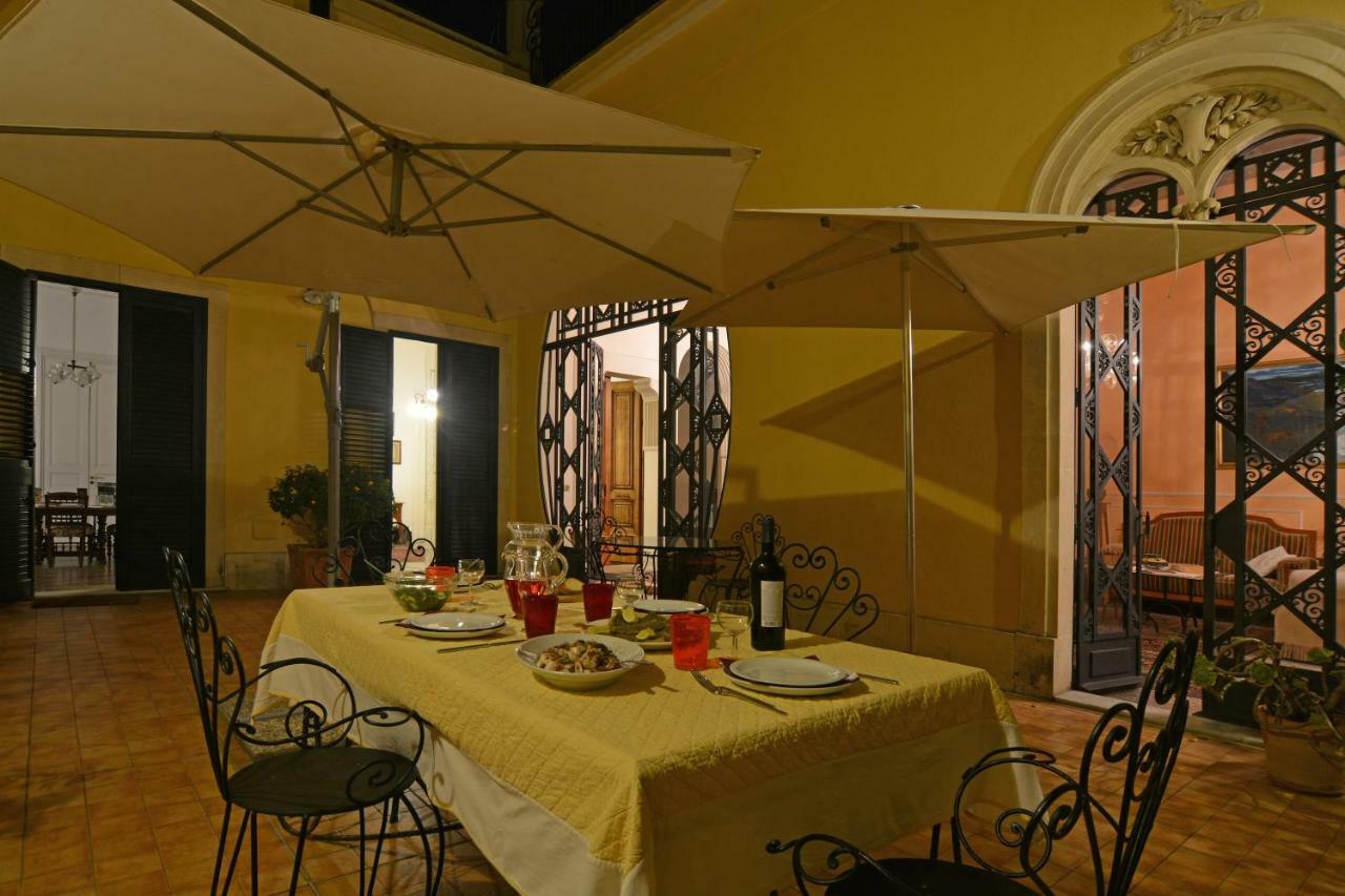 B&B Di Charme Camelie Palazzo Nicotra Riposto ภายนอก รูปภาพ