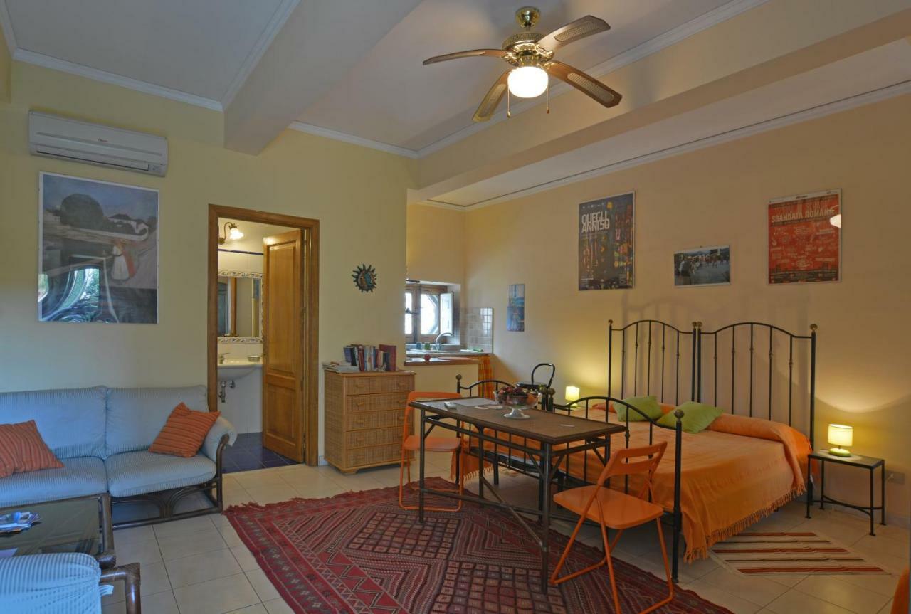 B&B Di Charme Camelie Palazzo Nicotra Riposto ภายนอก รูปภาพ