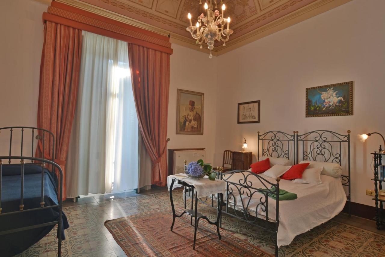 B&B Di Charme Camelie Palazzo Nicotra Riposto ภายนอก รูปภาพ